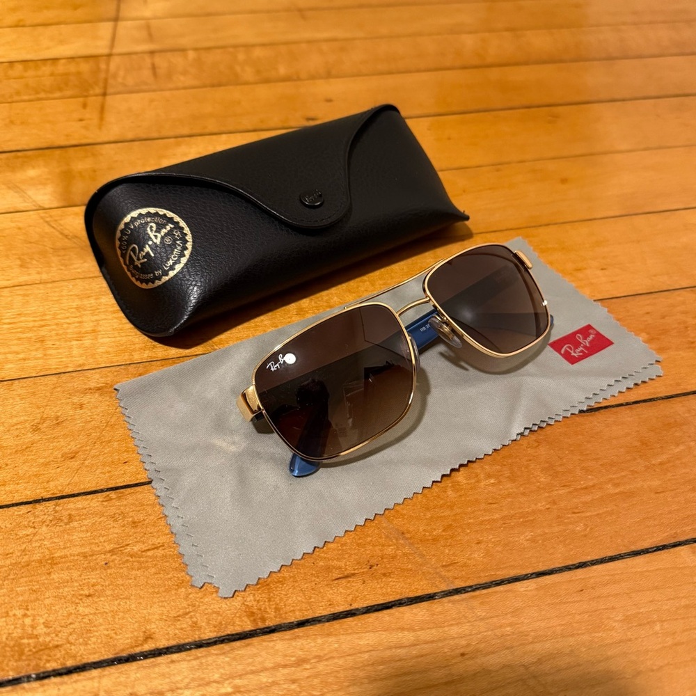 Ray-Ban Brown and Gold Aviator Style Glasses with Brown Gradient Shades
